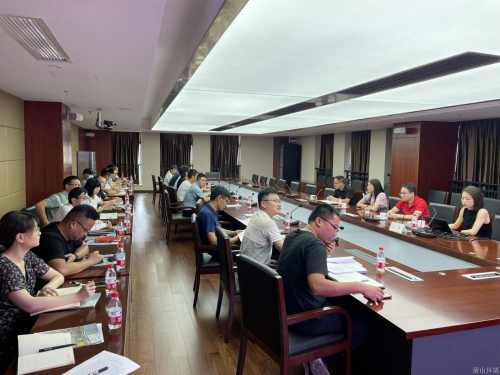 萧山情形集团开展窨井盖清静治理讲座 - 77779193永利官网新闻 - 杭州萧山情形集团有限公司